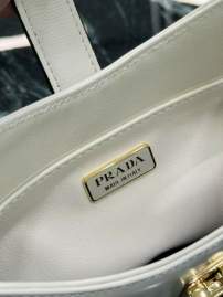 Picture of Prada Handbags _SKUfw187466154fw